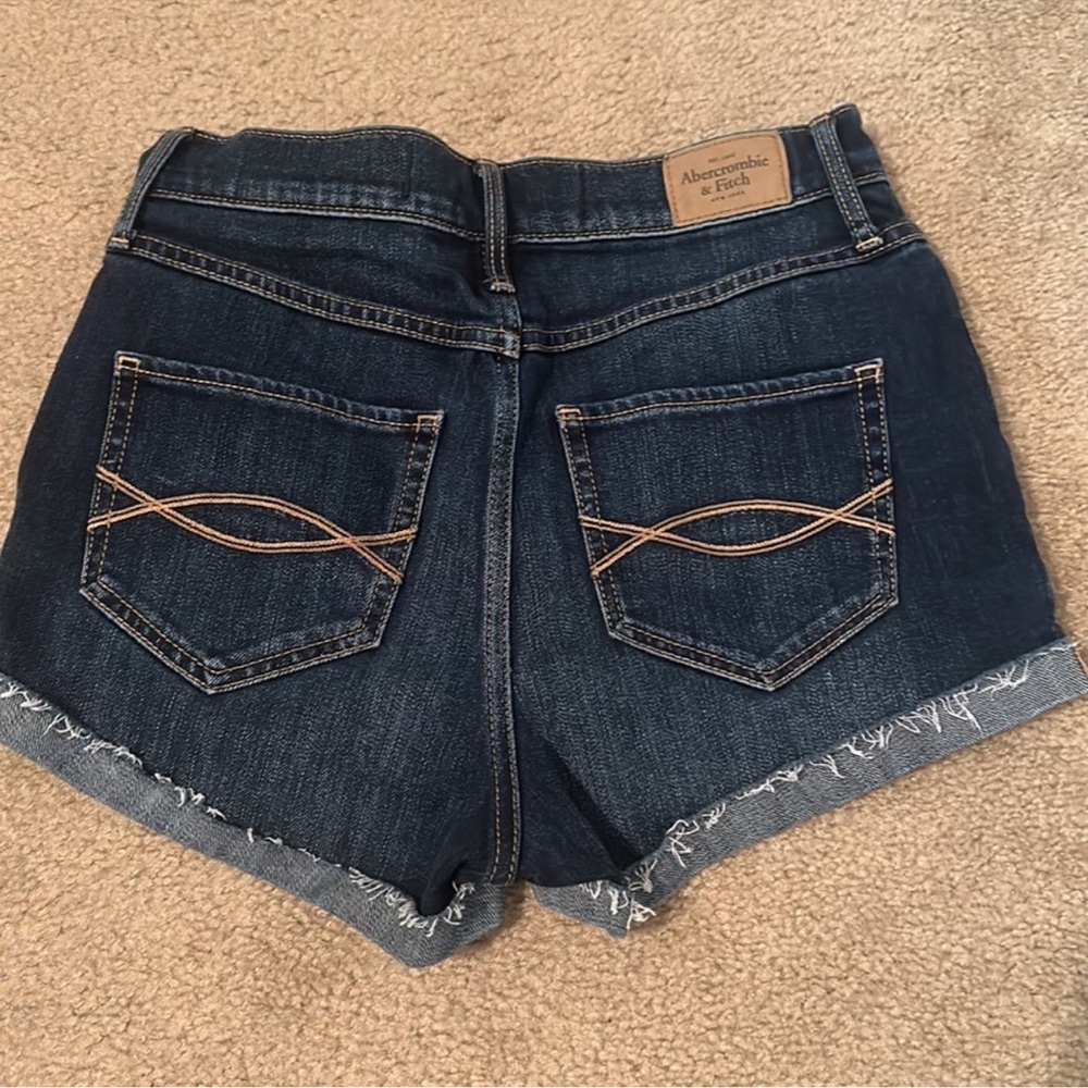 Abercrombie and Fitch Denim Blue Women's Shorts - Picture 3 of 3
